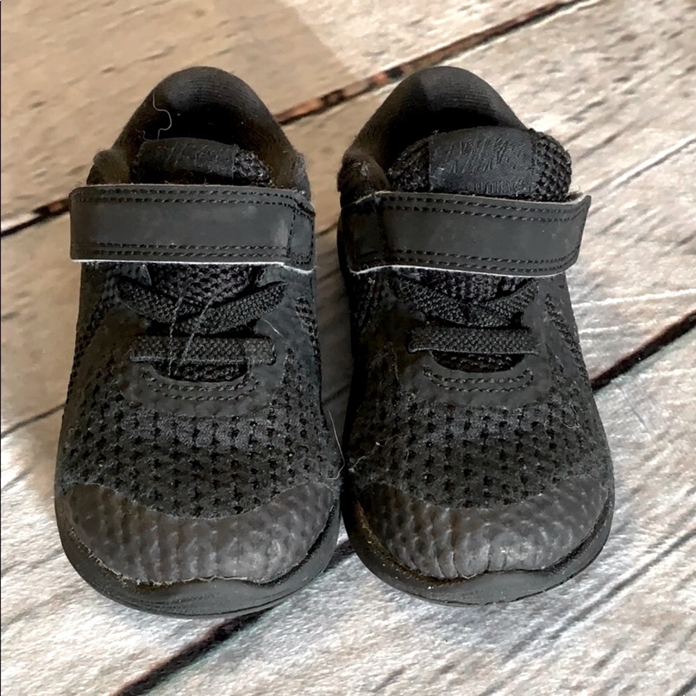 Black Toddler Nike Shoes - Unisex